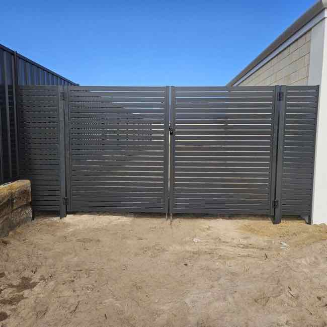 Aluminium slat double gate
