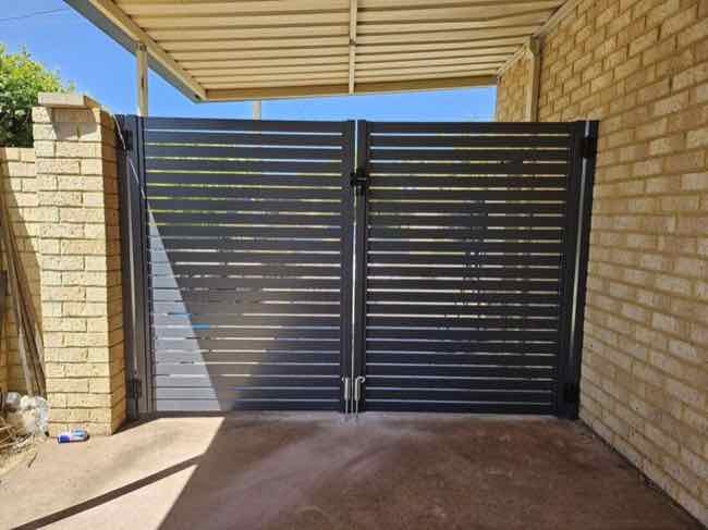 Double driveway gate