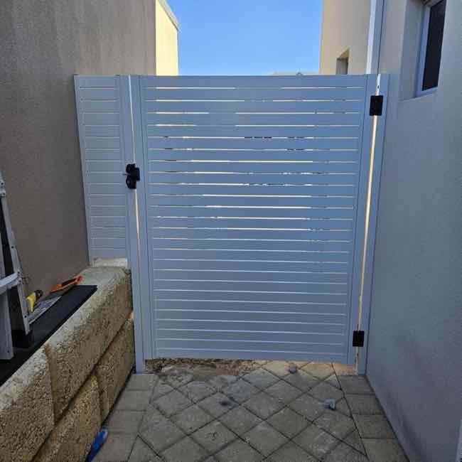 Timber-look double gate